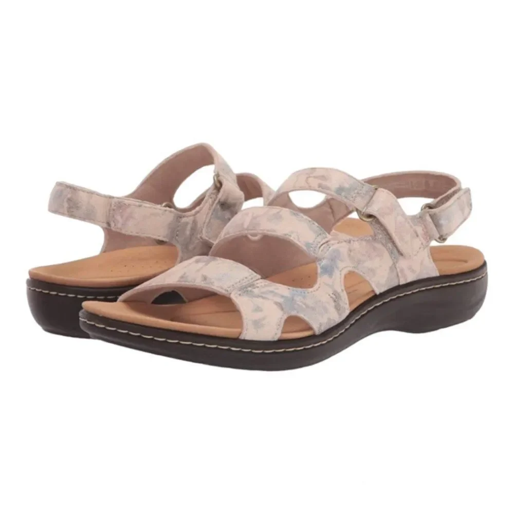 NIB Women’s Clarks Laurieann Style Sand Size 7 Sandals Floral Metallic Comfort - Picture 1 of 12